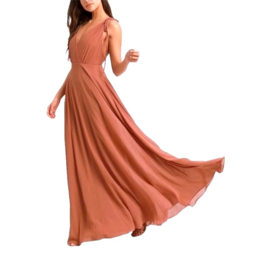 Lulus Dance the Night Away